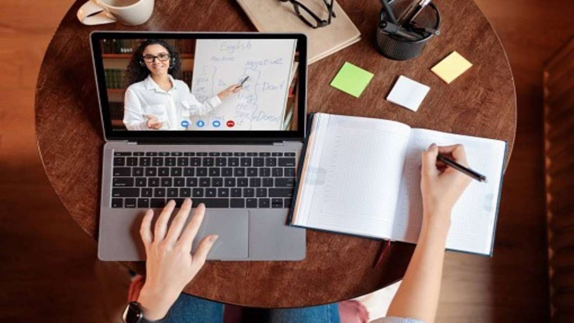 Online nyelvtanfolyamok- tananyag csomagok